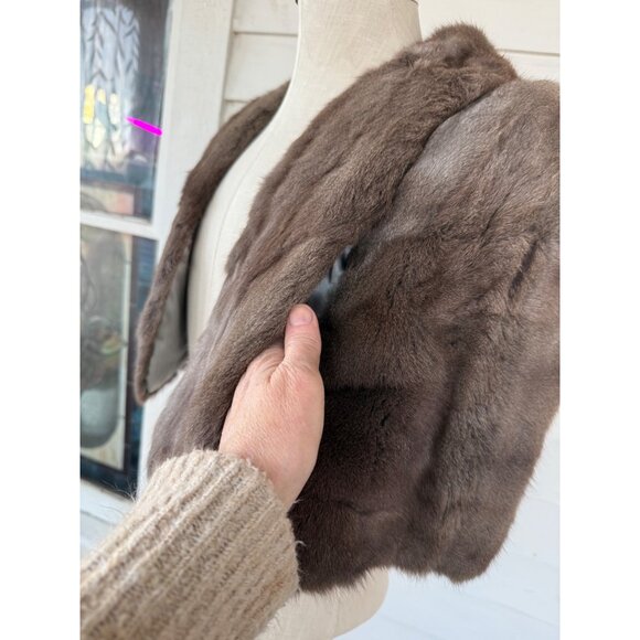 Vintage 40's Smoke Gray Muskrat Fur Stole Capelet - Picture 3 of 16